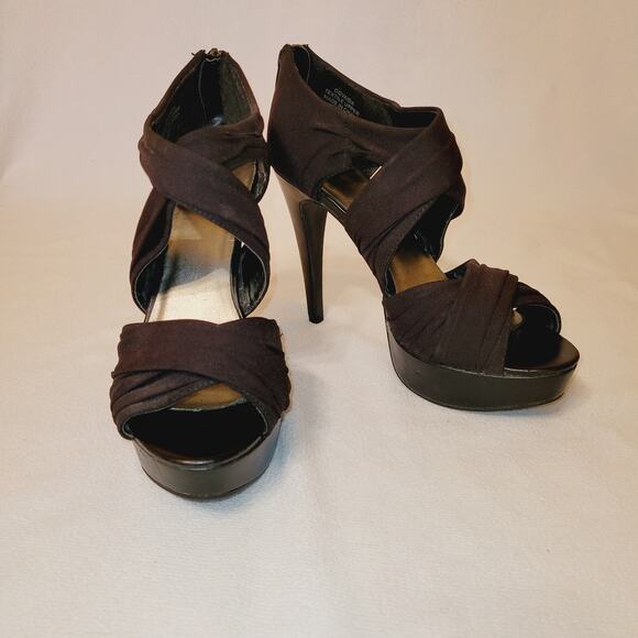 Vintage G by Guess black strappy platform heels size 9 Y2K formal - Picture 1 of 8
